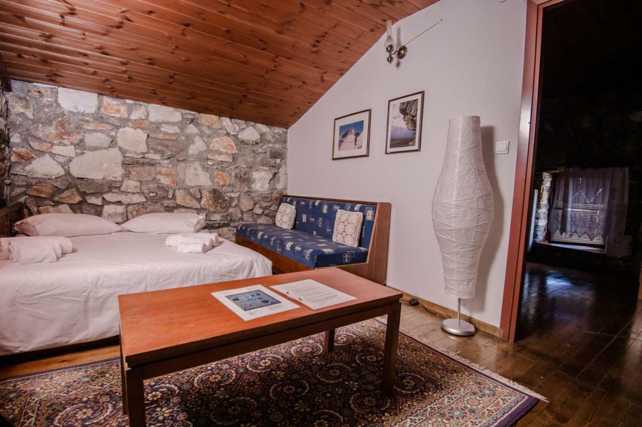 Stonehouse 2 Bedroom Chalet On Olympus Amazing View Pétra Kültér fotó